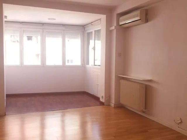 Alquiler de Piso Exterior en Puerta de Toledo con Piscina y Vigilancia — 3