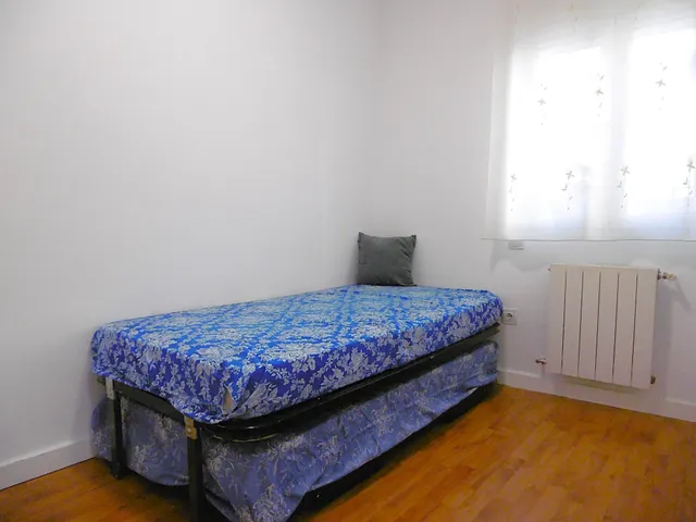 VIVIENDA DE 2 DORMITORIOS TOTALMENTE AMUEBLADA Y EQUIPADA — 34