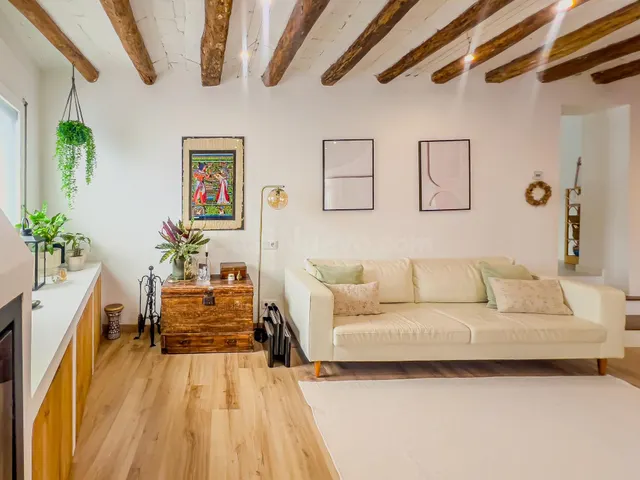 Casa de pueblo reformada con encanto en el corazón de Molins - foto 5