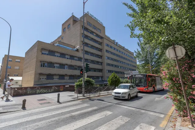 Estupendo piso  en la última planta en calle doctor azpitarte — 37