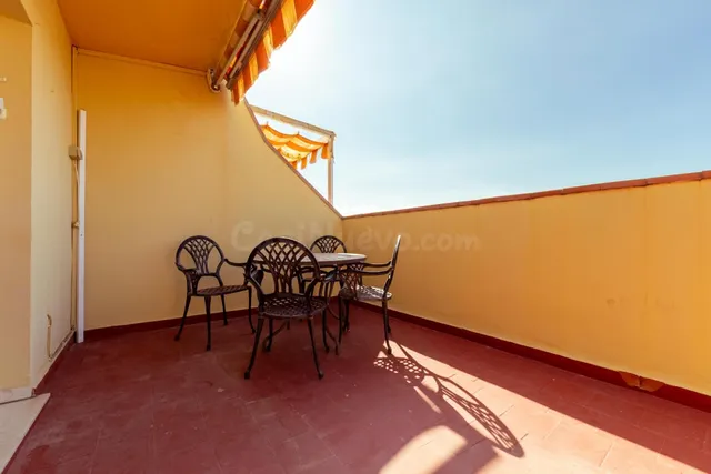 Ático con 100 m2 de espacio exterior, vistas panorámicas y garaje en el centro de Fuengirola – 375.000 € — 4