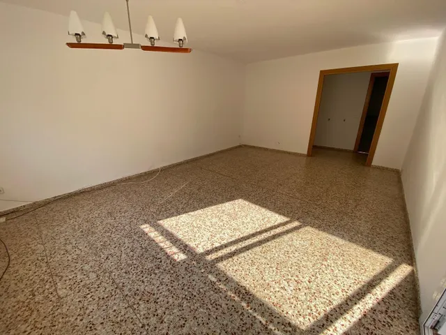¡AMPLIO PISO EN UNA ZONA TRANQUILA DE ALCANAR! — 8