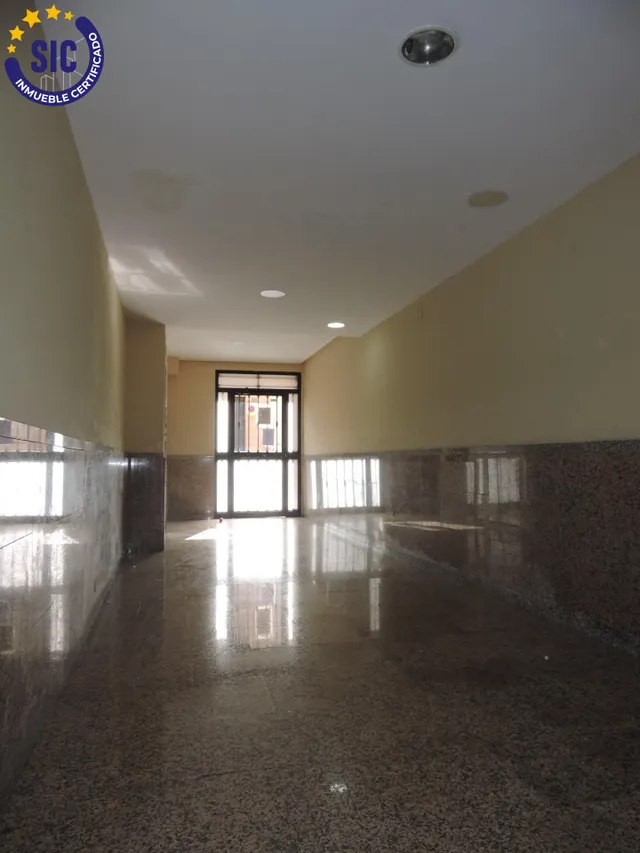 Piso en venta en Benicalap de 3 habitaciones, con terraza y balcón — 19