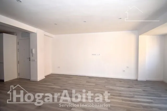 Reformado y muy bonito con balcón junto av. del maestro rodrigo — 8