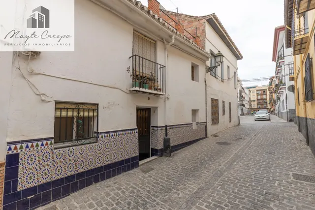 BONITA CASA PARA REFORMAR — 29