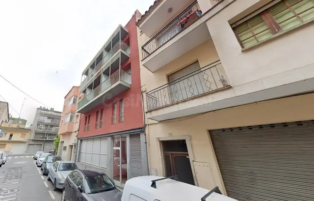 SE VENDE DÑPLEX OKUPADO en Calle Vicenc Bou Nº 3 Figueres ( - foto 2
