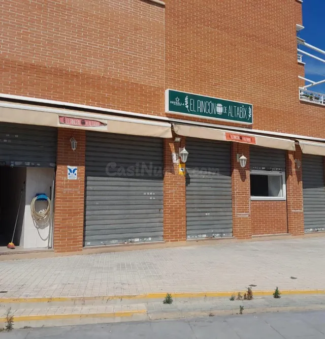 Local comercial 130m² en venta - Altabix