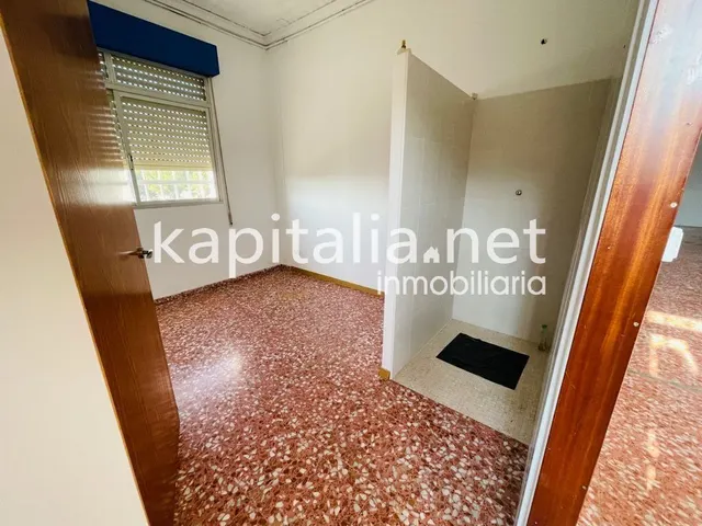 Local comercial en venta y alquiler en L´Olleria (Valencia) — 9