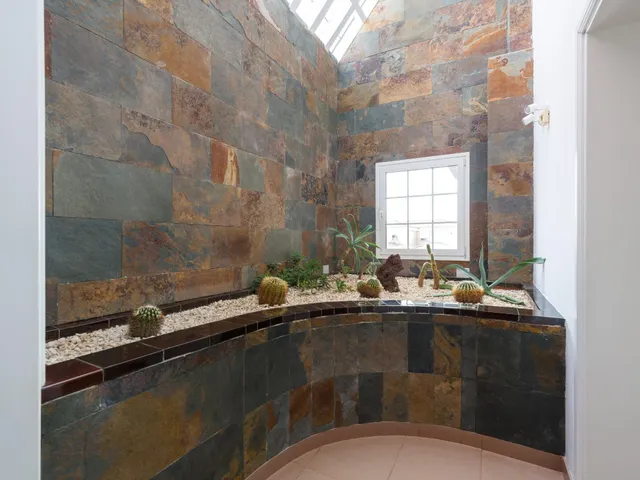 Chalet independiente con jardín y piscina privada en La Garita precio negociable — 30
