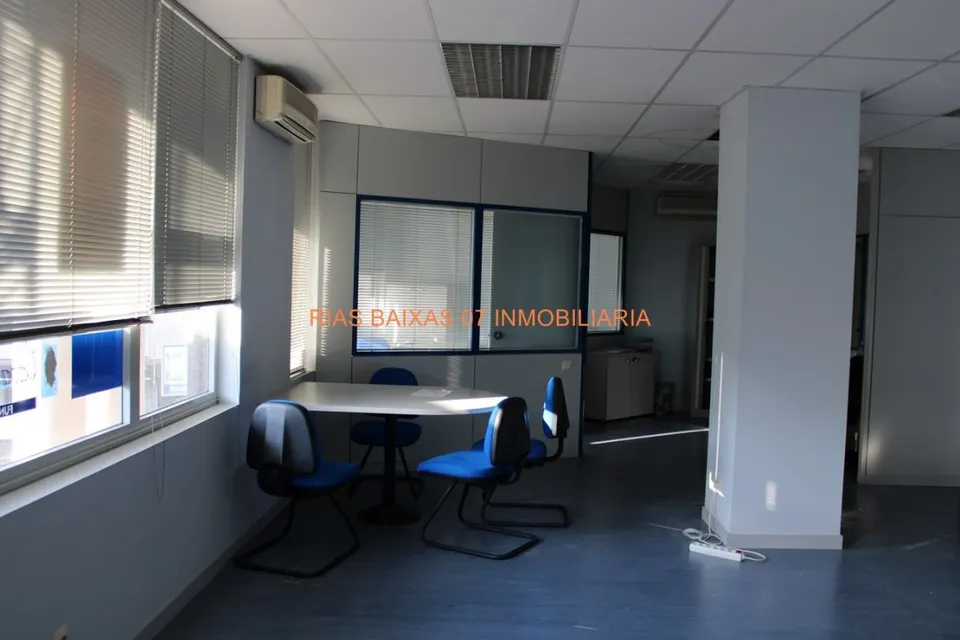 REF 2710 OFICINAS DE 97,4 M2 CERCA ESTACIÓN AUTOBUSES (VIGO)