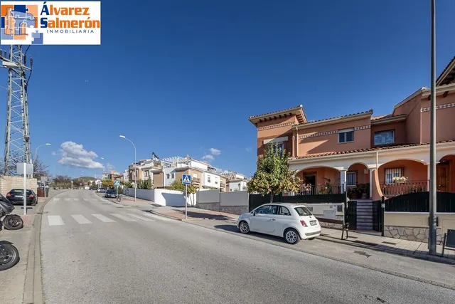 Casa pareada con piscina y vistas despejadas en Huétor Vega — 36