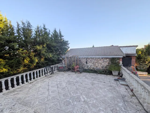 AMPLIO CHALET Urbanización El Mirador de Hontoba (Guadalajara) — 4