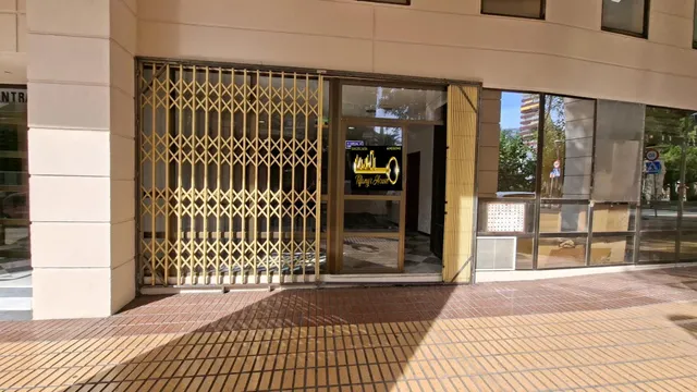 LOCAL COMERCIAL EN CENTRO DE BENIDORM — 16