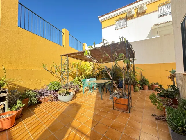 Exclusivo chalet independiente con apartamento en Castell de Ferro, la joya de la Costa Tropical — 11
