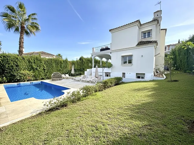 Chalet 5 habitaciones 220m² en venta - Marbella — 5