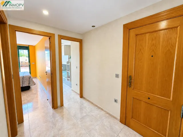 PISO DE 3 habitaciones CON AMPLIA TERRAZA, PARKING Y ASCENSO