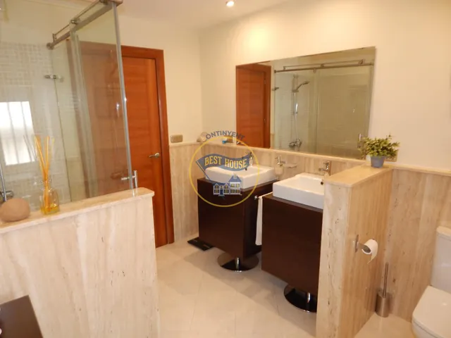 EXCLUSIVA CASA TODO INCLUIDO EN COCENTAINA. — 25