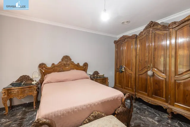 Complejo industrial con vivienda en Alhendín con 2500 metros cuadrados — 13