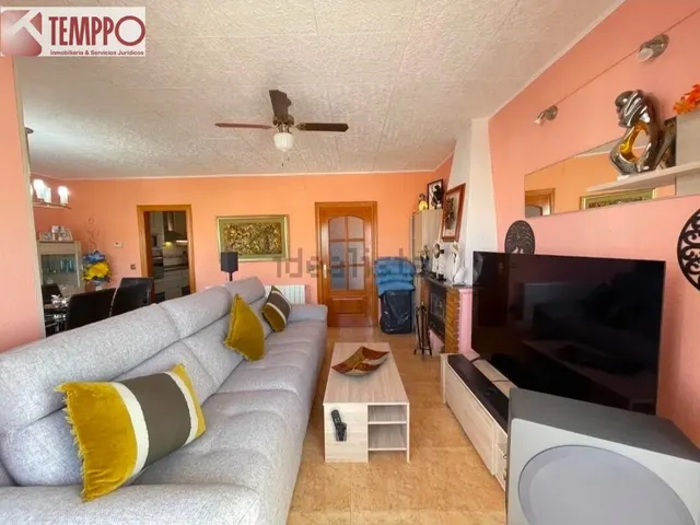 Chalet independiente con piscina privada, 5 dormitorios y placas solares en parcela de 450 m2 — 14