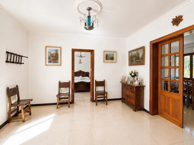 Auténtica casa mallorquina en Alaró con patio, jardín y múlt - foto 4