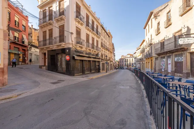 SEDUCTOR LOCAL ESQUINADO EN PLENO CENTRO DE GUADIX!!!!!!!!!!!!!!! — 27
