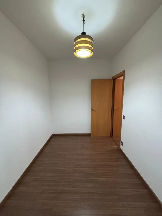 Piso Semireformado en El Raval, Barcelona por €295,000 — 13