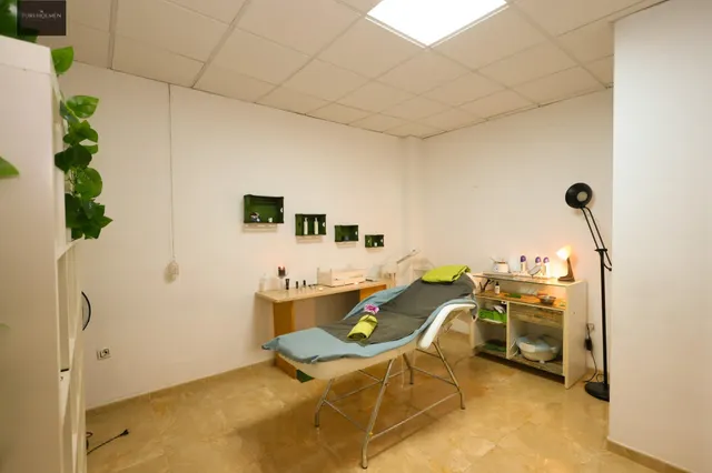 Local comercial en venta – opción conjunta o por separado — 14