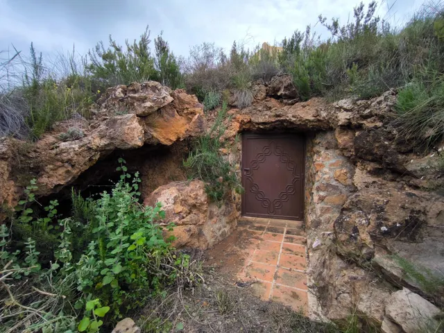 Refugio único con 3 viviendas, olivar y energía solar – Costa Cálida, Murcia — 36