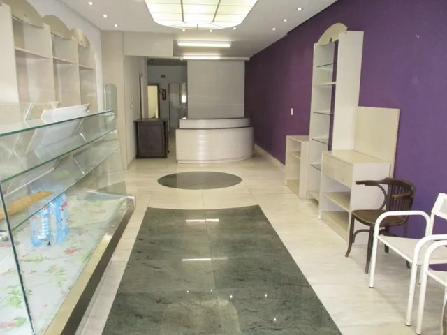LOCAL COMERCIAL TOTALMENTE ACONDICIONADO — 3