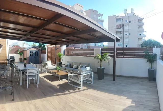 MAGNIFICO CHALET TOTALMENTE REFORMADO, IDEAL PARA PAREJAS, RODEADO DE TODOS LOS SERVICIOS — 19
