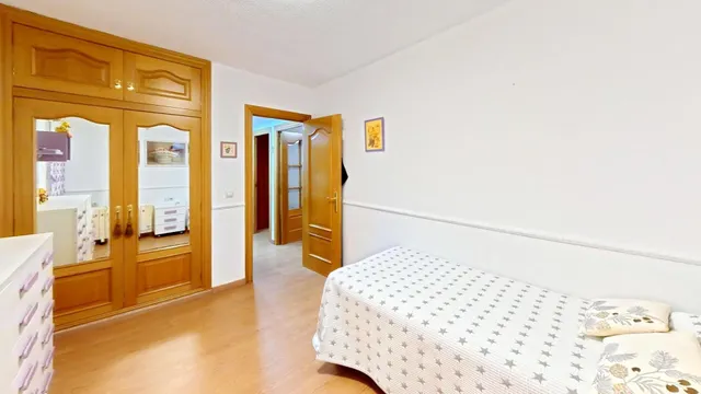 ¡Espectacular piso totalmente renovado junto al Bulevar del Pla! — 19