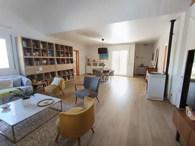 Exclusiva villa reformada y moderna con vistas al mar y montaña, piscina, cocina de verano y apartamento independiente — 17