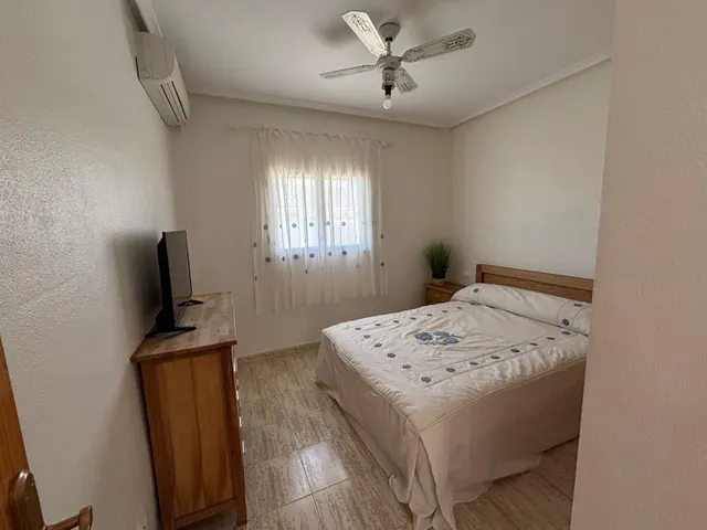 Elegante Dúplex Vacacional con Piscina y Terraza — 19
