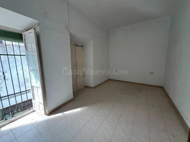 Amplia Casa Familiar a Pocos Pasos del Centro - foto 4