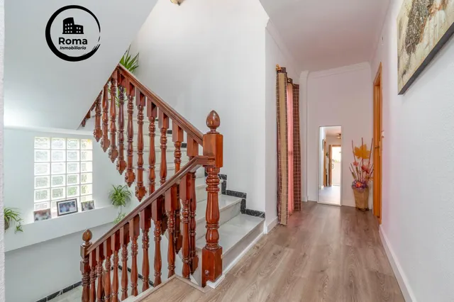 CHALET CON PISCINA Y JARDÍN A SOLO 10 MINUTOS DE GRANADA — 32