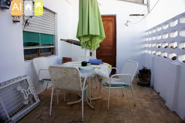 Tres casas independientes — 26