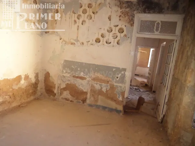 Se vende casa-solar en pleno centro de Tomelloso con 390m2 d - foto 4