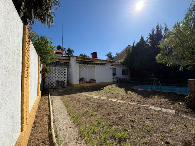 Exclusiva vivienda en Santa Clara: Tranquilidad, espacio y conectividad en Sevilla — 9