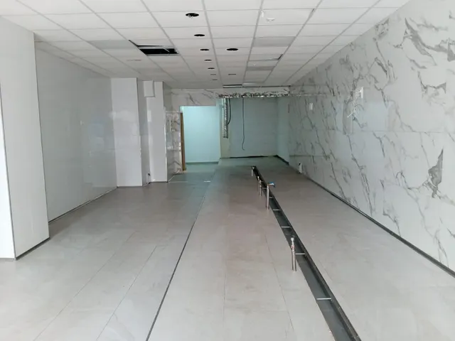 FANTÁSTICO LOCAL COMERCIAL EN MARIA AUXILIADORA JUNTO AVENIDA PORTUGAL — 9