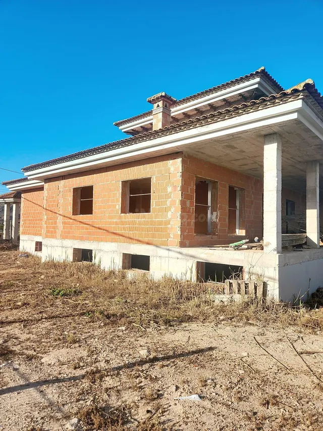 TERRENO CON OBRA INICIADA - foto 4
