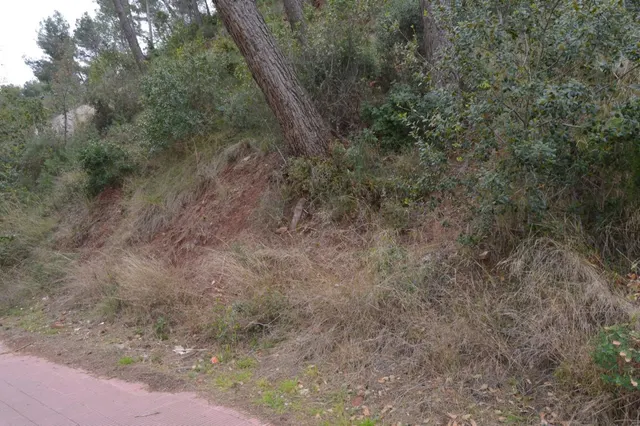 PARCELA EN VENTA EN EL MEJOR SITIO DE CORBERA DE LLOBREGAT (BARCELONA) — 13