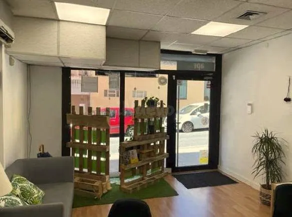 Local Comercial | Centro de Montornès del Vallès, acceso directo desde la calle — 2