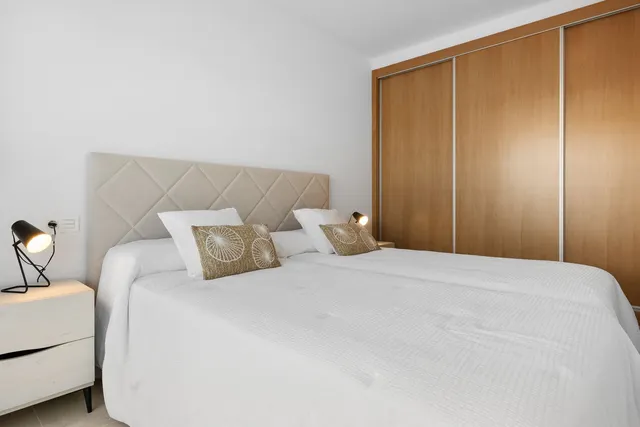 Chalet 6 habitaciones 325m² en venta - Riviera del sol — 28