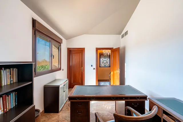 Exclusivo Chalet Independiente en Almerimar: Elegancia, Amplitud, Privacidad, Gran Parcela, Excelentes Calidades y Acabados de Lujo — 28