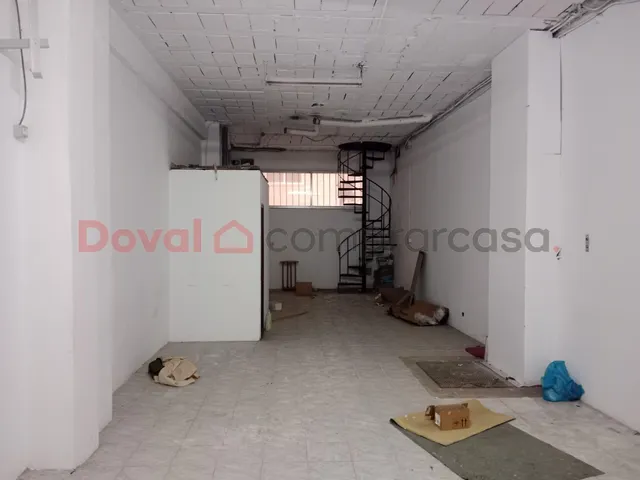 LOCAL COMERCIAL EN PIZARRO — 12