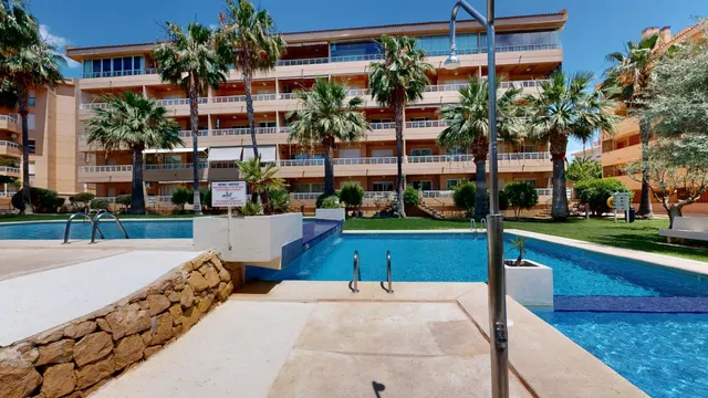 Exclusivo Apartamento de 3 dorm. en Albir — 14