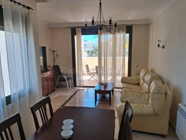 SE ALQUILA EN URBANIZACIÓN RODA GOLF, TRES habitaciones, DOS - foto 4