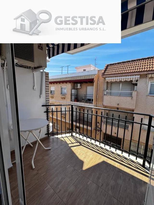Apartamento con terraza cerca de la playa y la AGA en Santia - foto 2