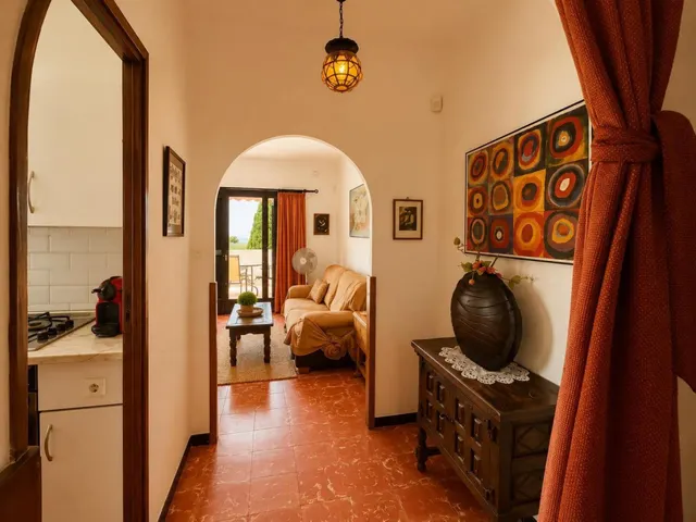 CASA CON TERRENO Y HUTG — 24
