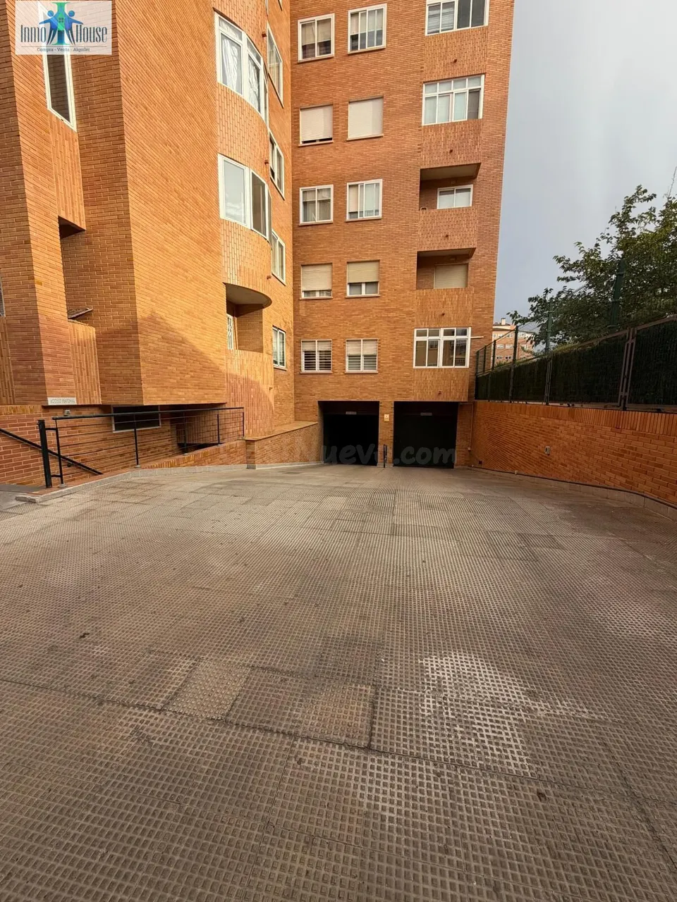SE VENDE PLAZA DE GARAJE  ZONA CIRCUNVALACION - CALLE DIEGO DE ALMAGRO